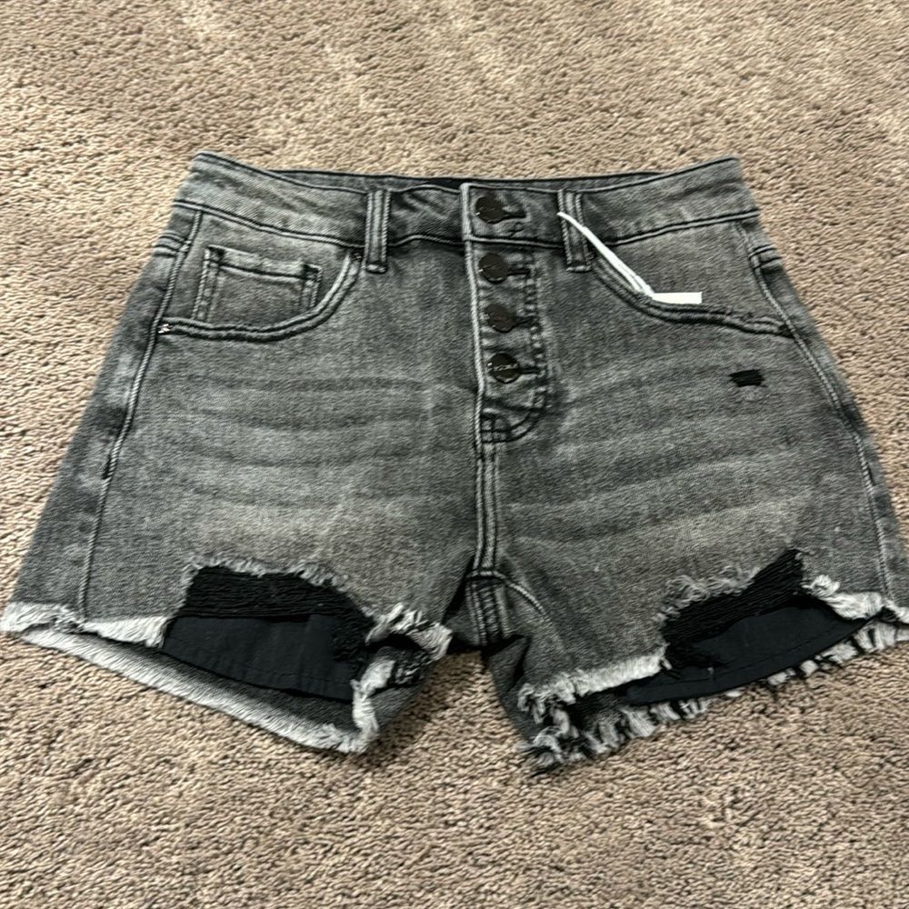 Risen button fly denim shorts! Super stretchy! Raw hem with distressed design!